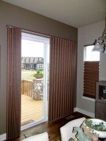 Vignette traverse over sliding glass door