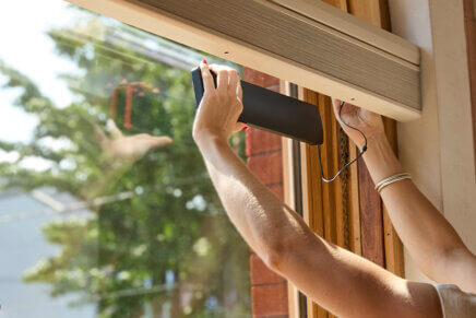 hunter douglas powerview solar charger